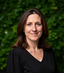 Dr Emma Girling  Clinical Psychologist, Cognitive Behavioural Psychotherapist, HCPC registered & BABCP accredited